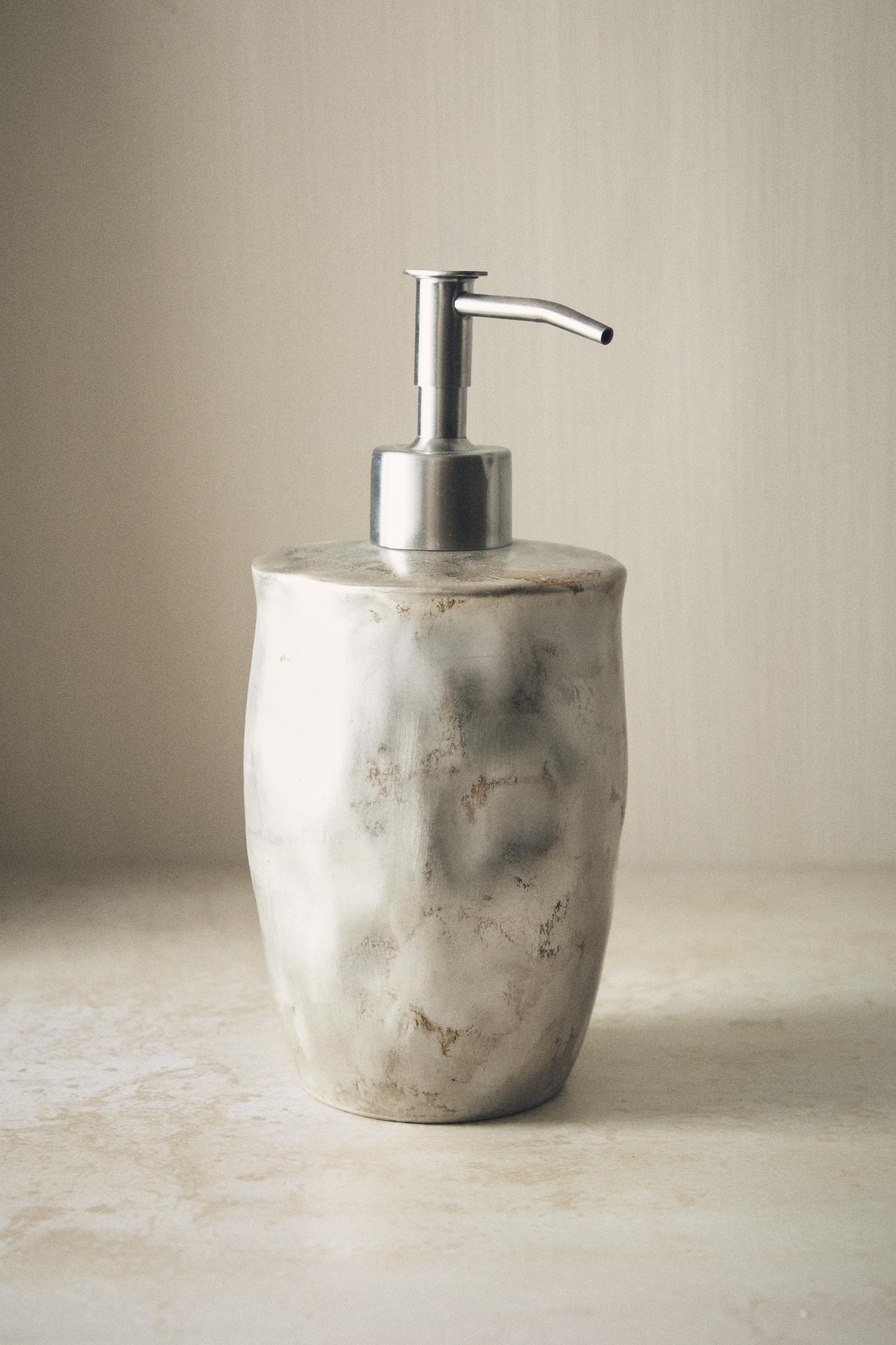 CERAMIC SHINY SOAP DISPENSER